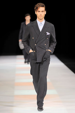 Giorgio Armani / - 2010